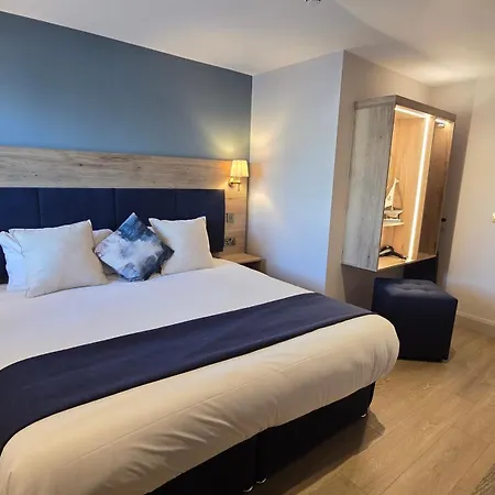 The Boat 3* Oughterard